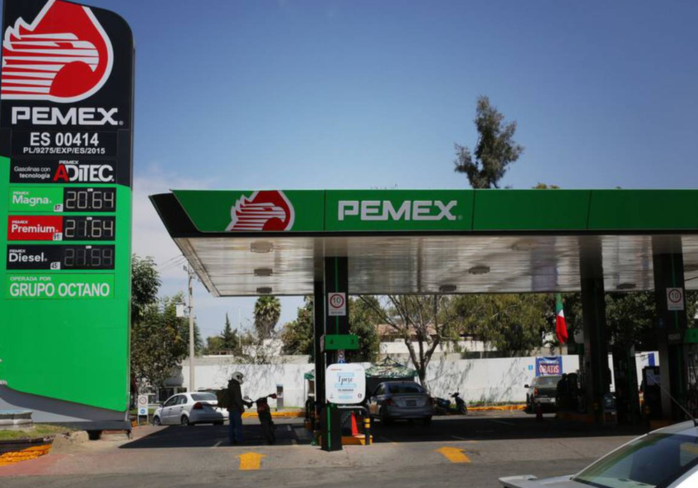Crece venta de gasolinas de Pemex, pero cae producción