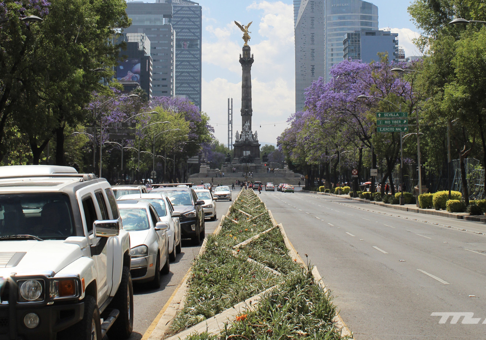 Multa por emplacar fuera de CDMX la pagarán autos de lujo