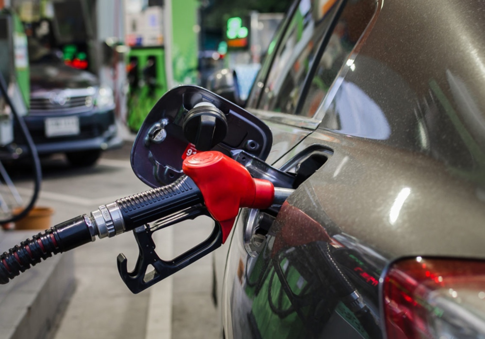 ¿Cómo deducir impuestos al pagar gasolina?