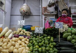 Actividad económica en México avanza 0.97% en agosto, su mejor crecimiento en 4 meses