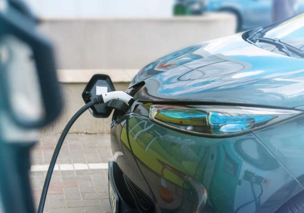 Arrendar o comprar: ¿cuál es la alternativa para comprar un auto eléctrico?