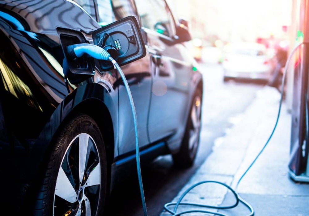 Aumenta el parque de autos eléctricos en CDMX