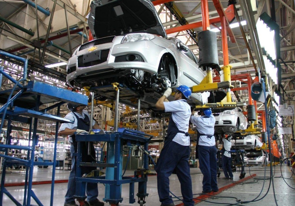 Producción de autos en México experimenta incremento del 35.77%: Inegi