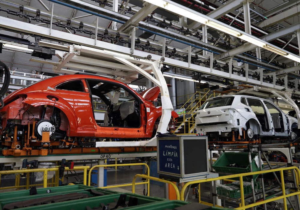 La producción de autos en México sube más de 14 % en 2023 y recupera el nivel prepandemia
