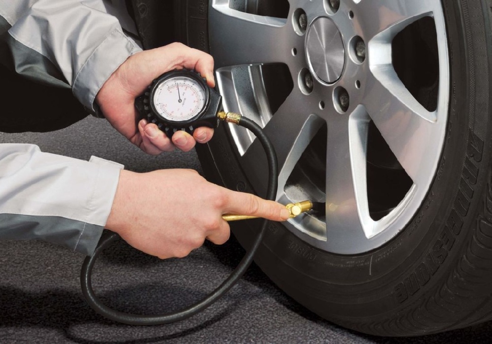 Cuánto aire deben tener las llantas de un auto