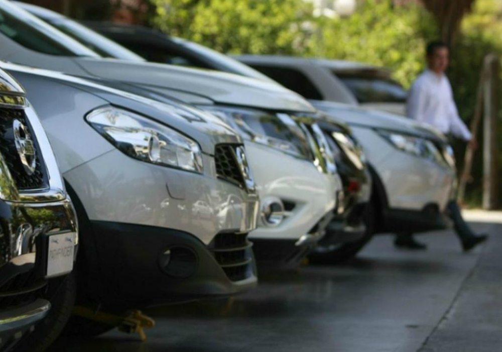 ¿Cuánto paga de tenencia un auto en México?