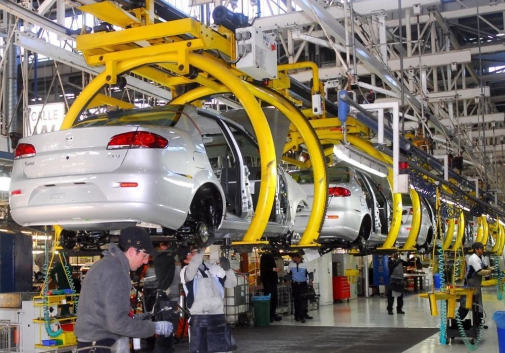 México reporta incremento de 5.24% en la producción de autos del primer semestre